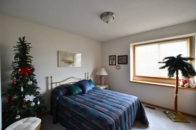 $215,900 | 1024 Amanda Court Southwest, Pine Island, MN 55963