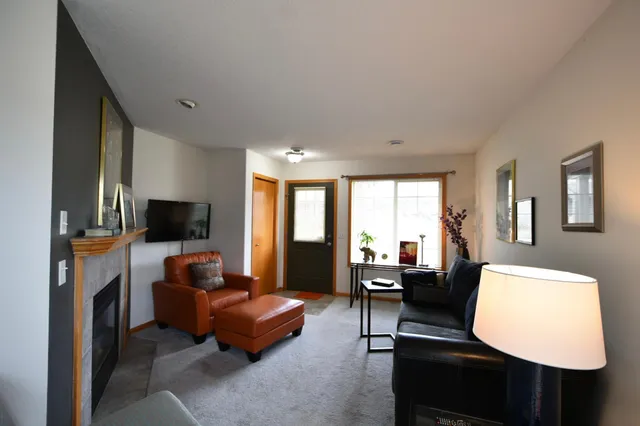 $209,900 | 1024 Amanda Court Southwest, Pine Island, MN 55963