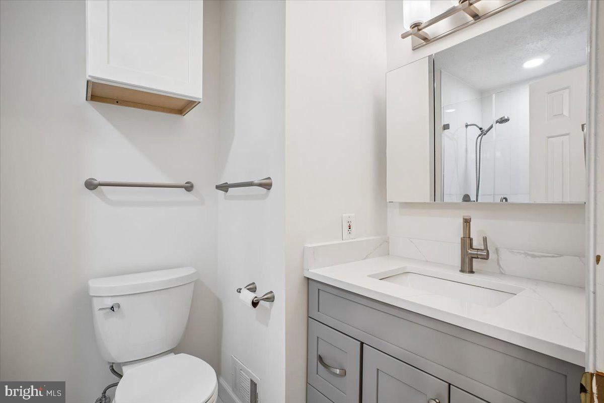 1877 Post Oak Trail Reston, VA 20191 - Photo 25 of 52