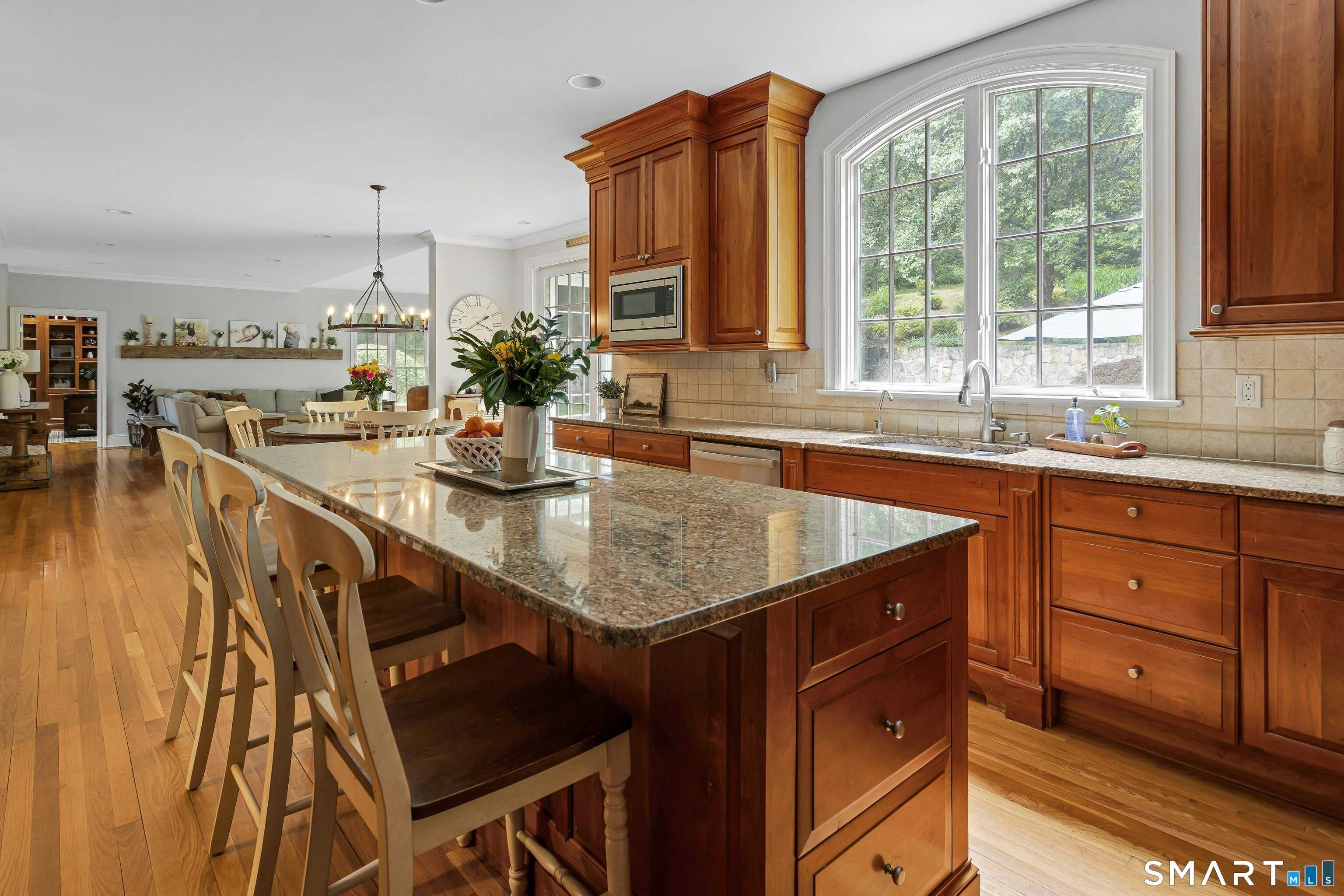 14 Turtle Ridge Court Ridgefield, CT 06877 - Photo 12 of 40 Kitchen Open to Great Room