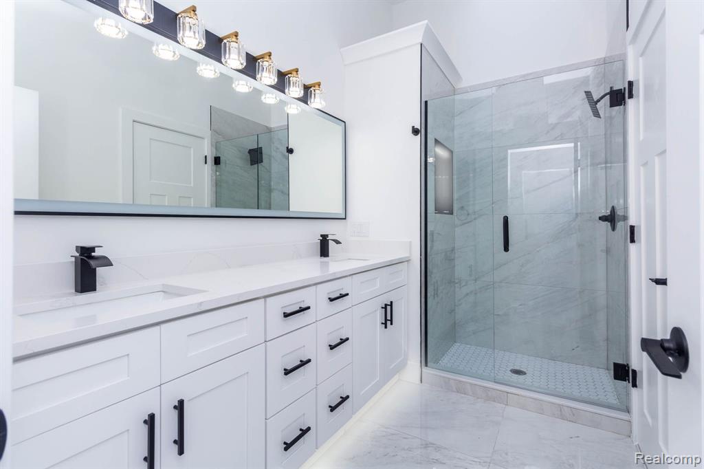 4908 Carrington Drive Rochester, MI 48306 - Photo 18 of 40 Gallery Image 18