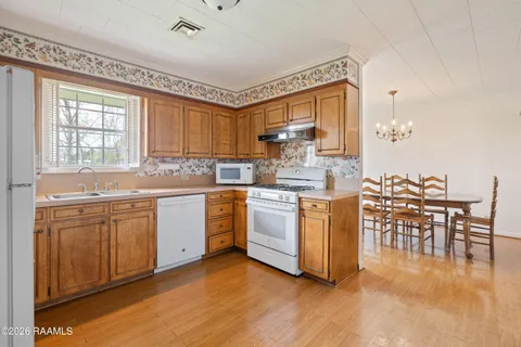 $170,000 | 302 East Magnolia Avenue, Abbeville, LA 70510