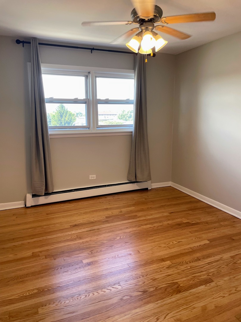 8033 South Roberts Road Bridgeview, IL 60455 - Photo 12 of 16 Gallery Image 12