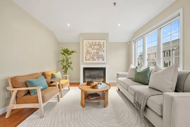 $635,000 | 40 Myrtle Street, Unit 9, Waltham, MA 02453