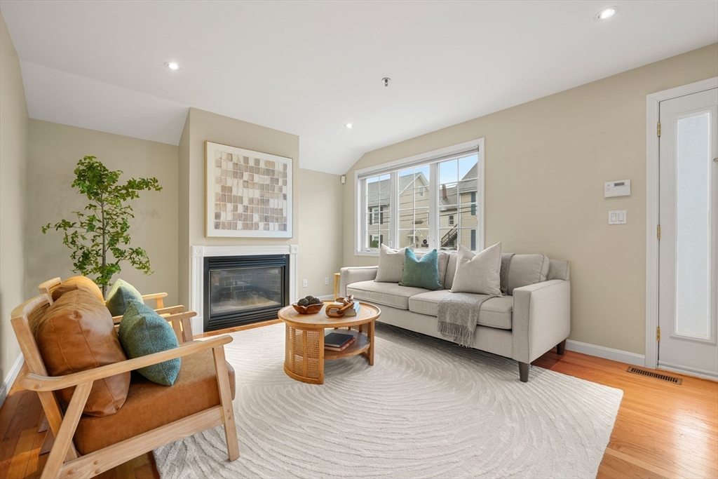 40 Myrtle Street, Unit 9 Waltham, MA 02453 - Photo 2 of 24