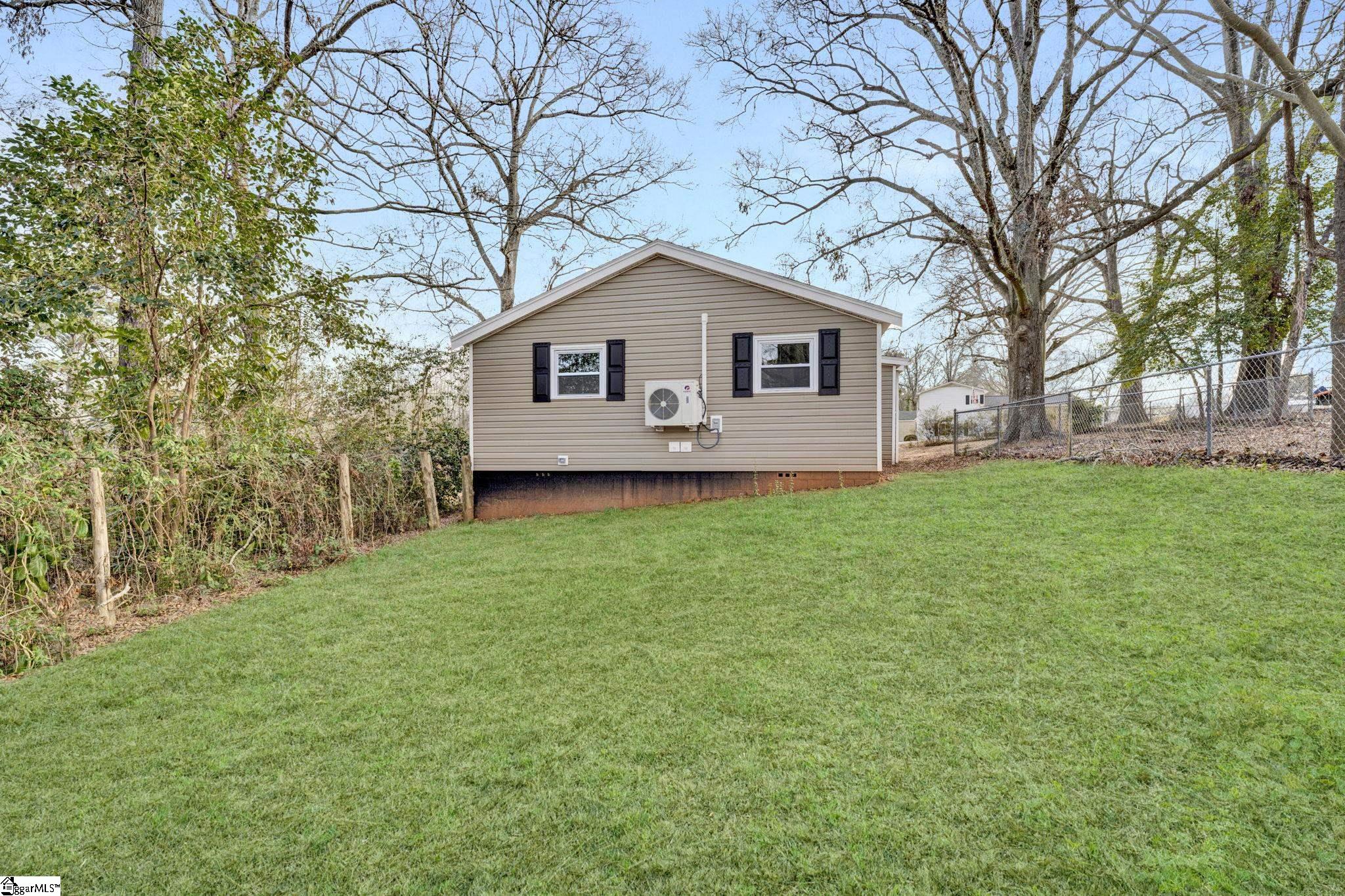 107 Bailey Circle Clinton, SC 29325 - Photo 5 of 32