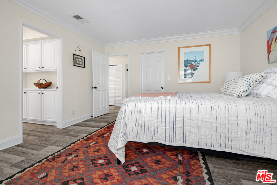 930 20th Street, Unit 4 Santa Monica, CA 90403 - Photo 15 of 27