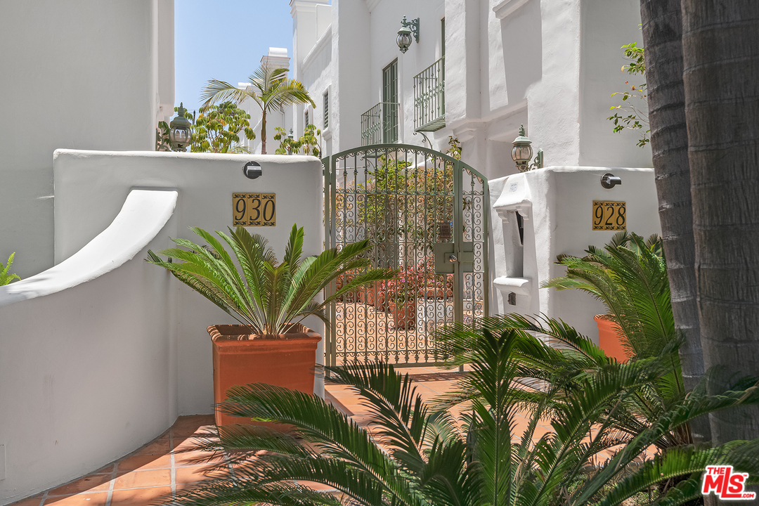 930 20th Street, Unit 4 Santa Monica, CA 90403 - Photo 3 of 27