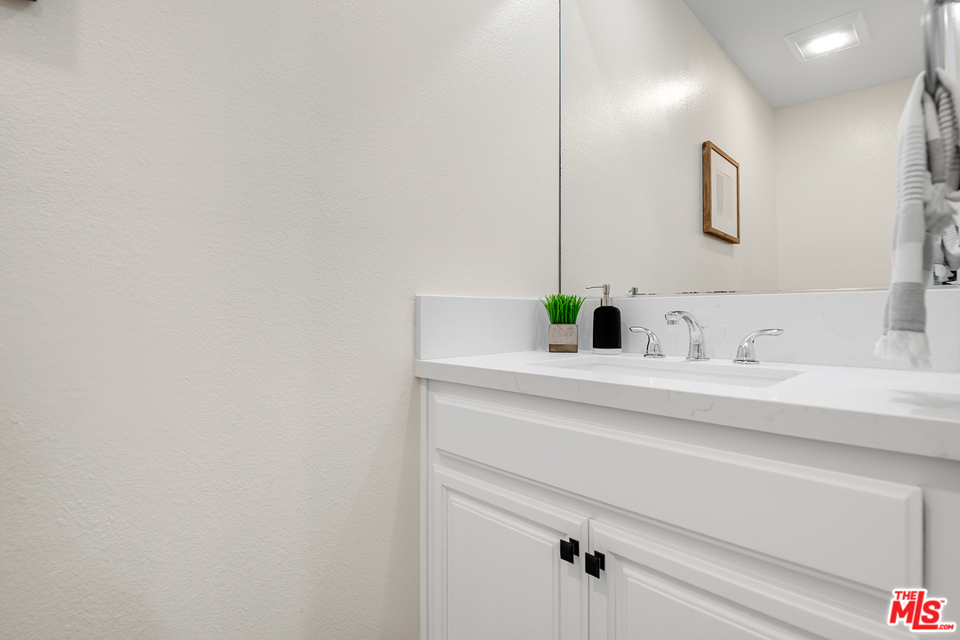 930 20th Street, Unit 4 Santa Monica, CA 90403 - Photo 22 of 27