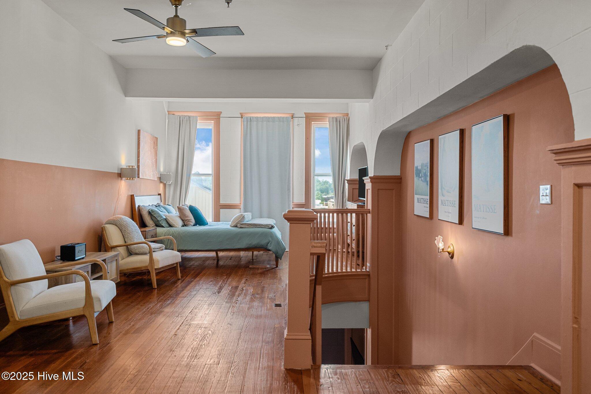 21 North Front Street, Unit 3B1 Wilmington, NC 28401 - Photo 9 of 30 9-stairwell_to_windows