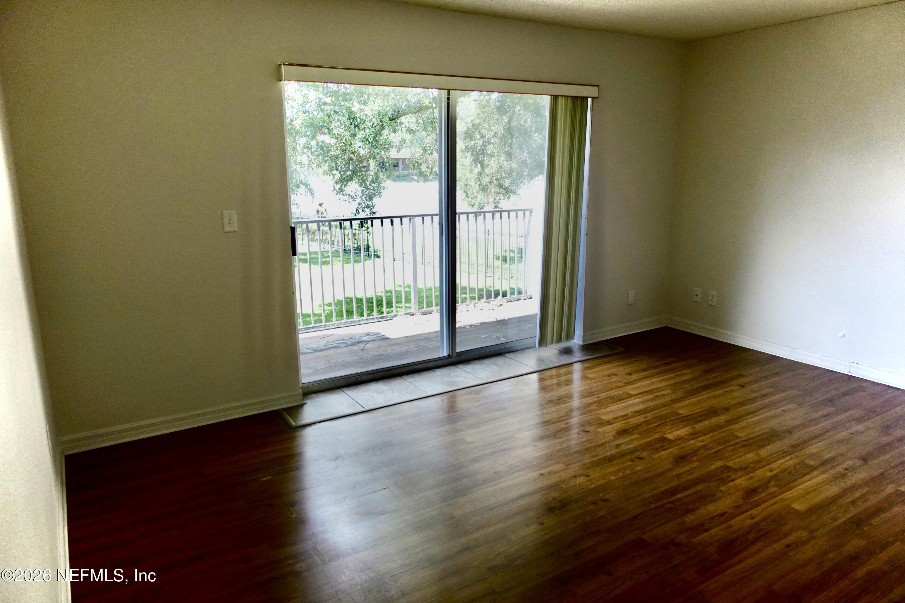 355 Monument Road, Unit 20 D2 Jacksonville, FL 32225 - Photo 8 of 14 Living 2