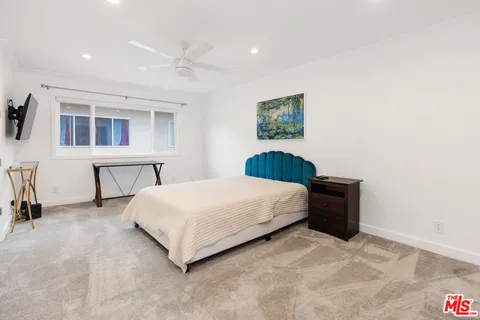 $707,000 | 6708 Hillpark Drive, Unit 302, Los Angeles, CA 90068