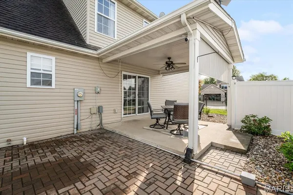 $355,000 | 808 Fieldview Drive, Smithton, IL 62285