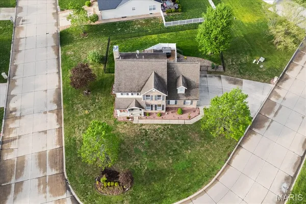 $355,000 | 808 Fieldview Drive, Smithton, IL 62285