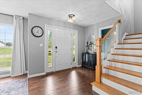 $355,000 | 808 Fieldview Drive, Smithton, IL 62285