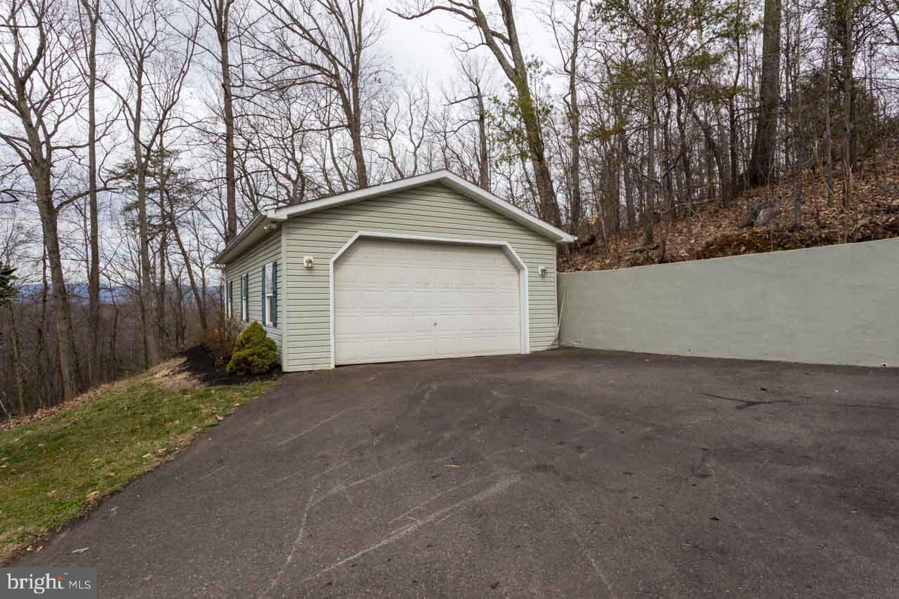 6340 Intervale Road Reva, VA 22735 - Photo 9 of 29 All garages on paved surface.