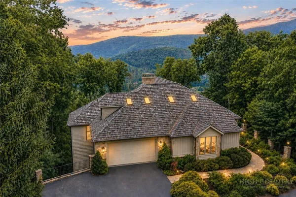 $2,975,000 | 35 Crestview Lane, Banner Elk, NC 28604