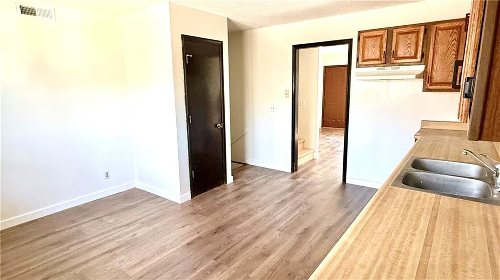 3017 Hampton Road St. Joseph, MO 64505 - Photo 8 of 26