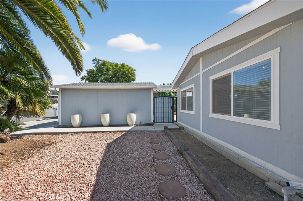 34653 The Farm Road Wildomar, CA 92595 - Photo 4 of 54