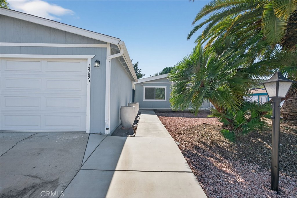 34653 The Farm Road Wildomar, CA 92595 - Photo 5 of 54