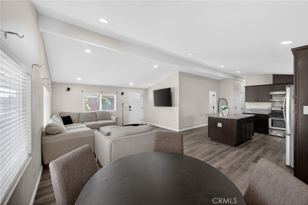 34653 The Farm Road Wildomar, CA 92595 - Photo 6 of 54