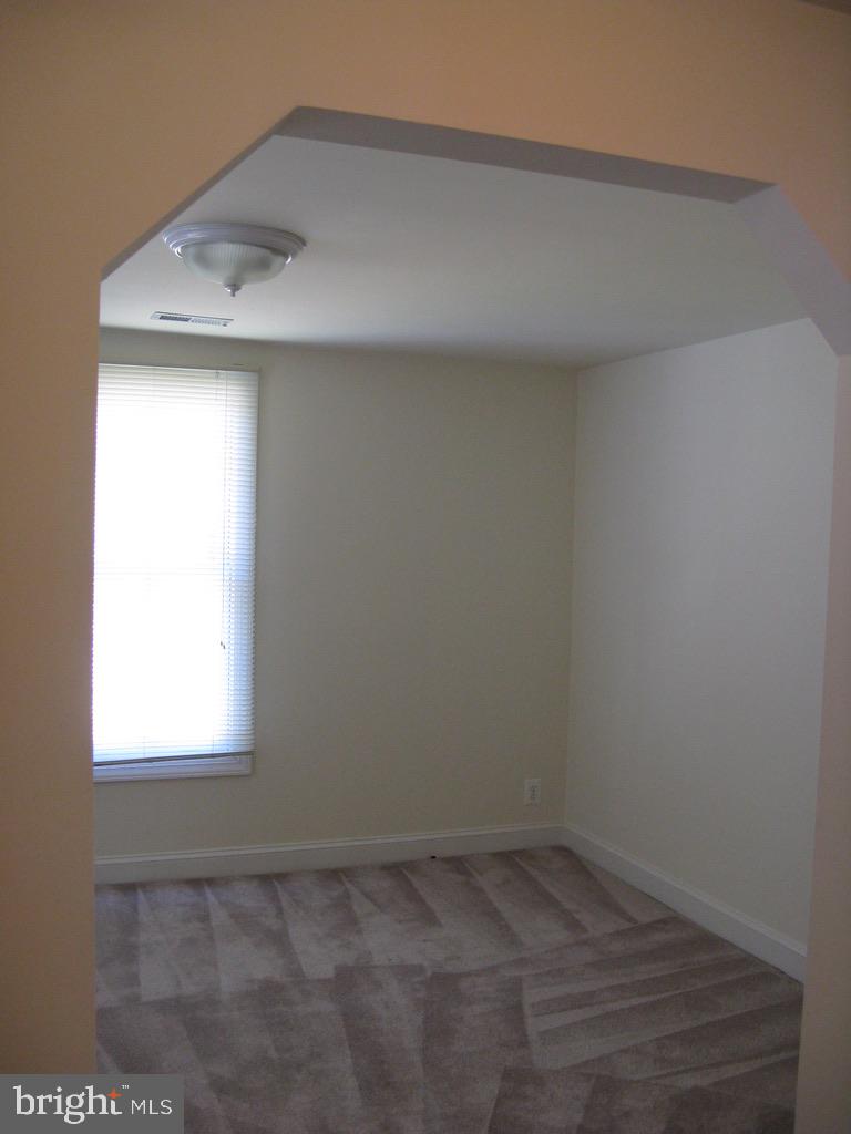 3820 Church Road Ellicott City, MD 21043 - Photo 16 of 24 3820 Unit B Living Room