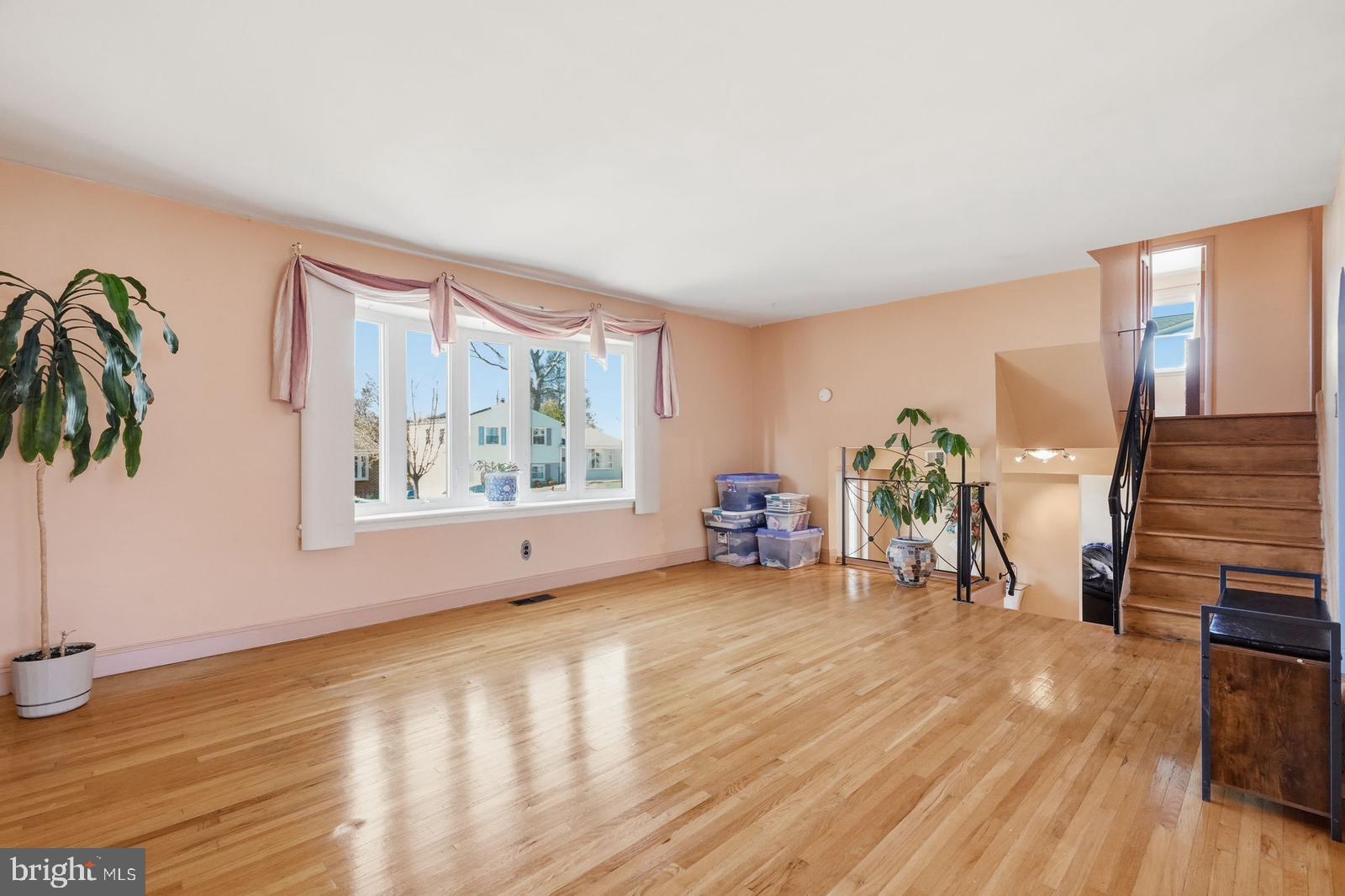 1119 Kent Lane Philadelphia, PA 19115 - Photo 12 of 38