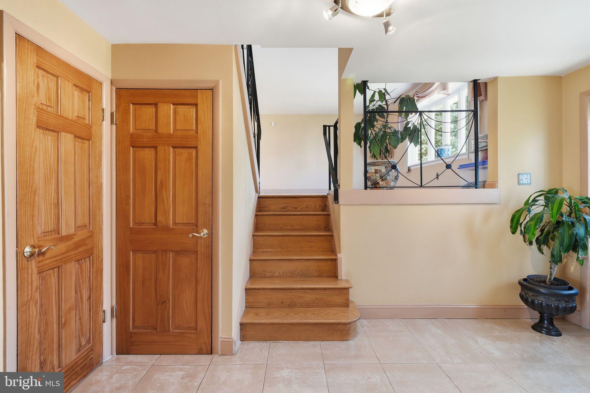 1119 Kent Lane Philadelphia, PA 19115 - Photo 29 of 38