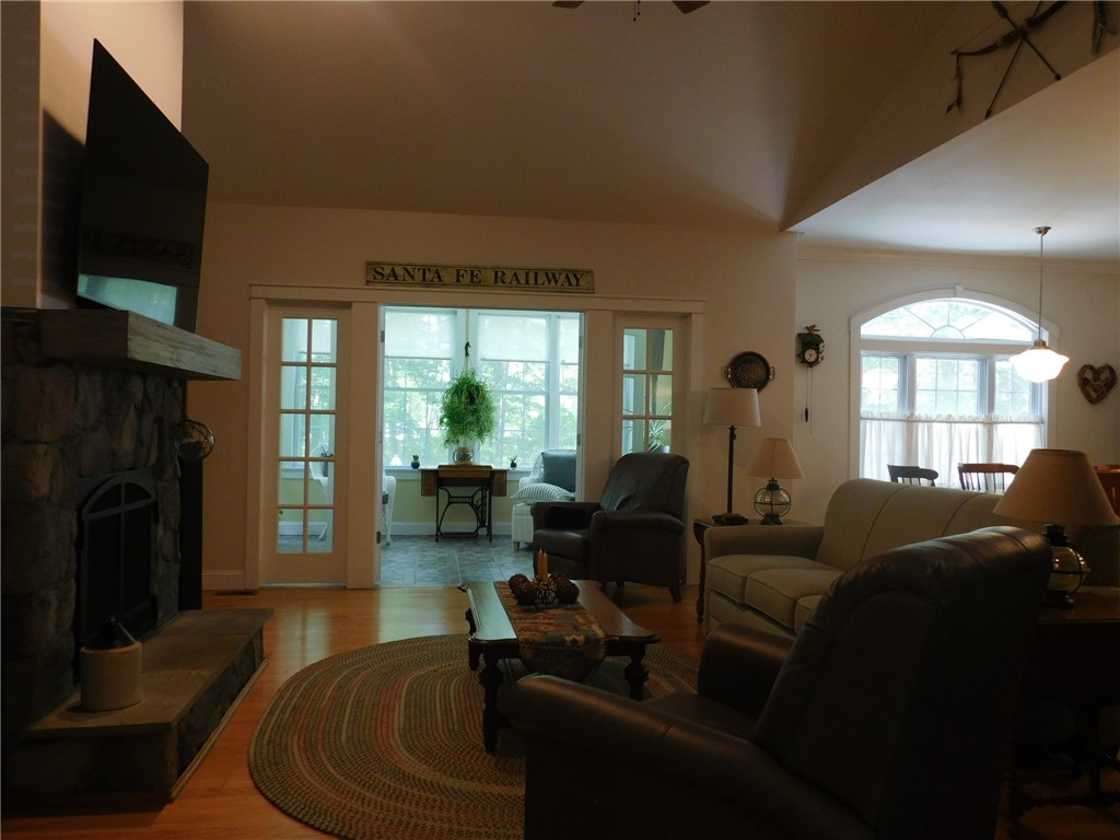 32 Preservation Drive Exeter, RI 02874 - Photo 20 of 47
