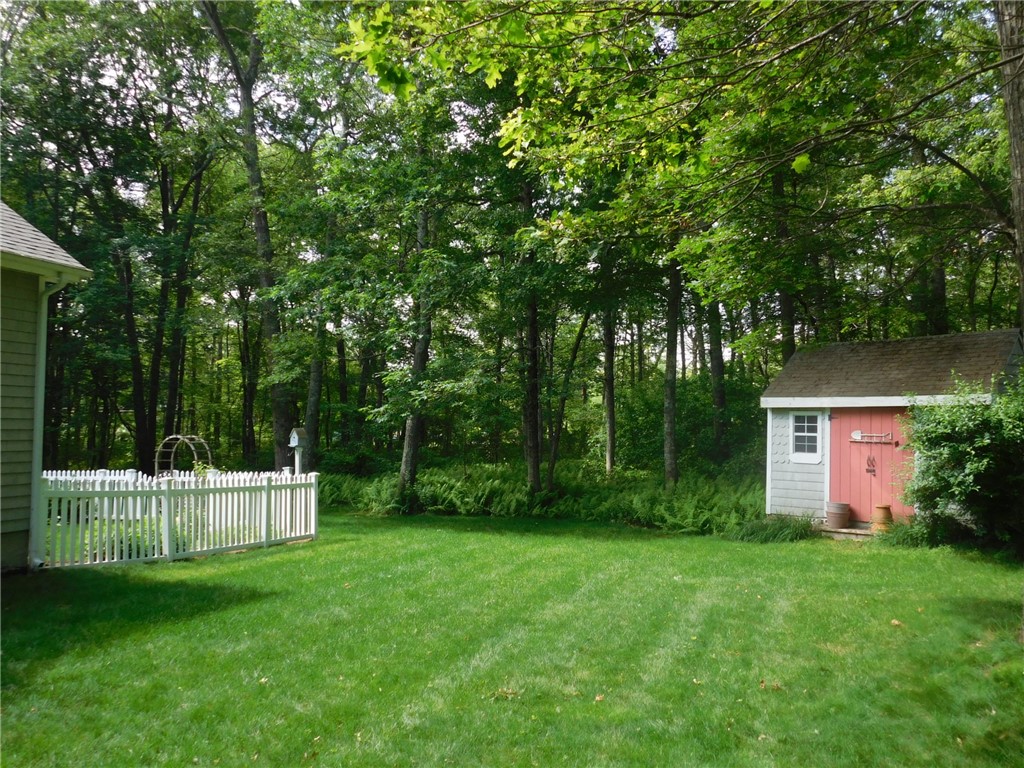 32 Preservation Drive Exeter, RI 02874 - Photo 8 of 47