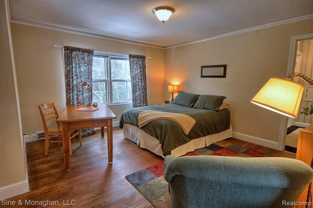 87 Moran Road Grosse Pointe, MI 48236 - Photo 16 of 25 4th Bedroom.jpg