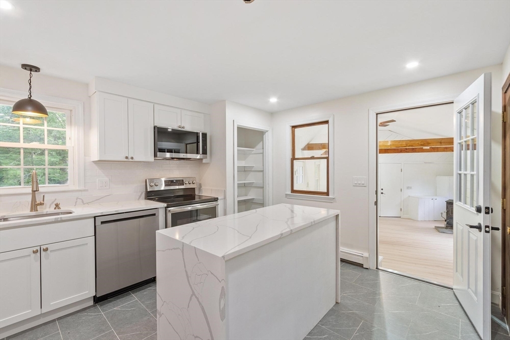 29 Tyler Road Townsend, MA 01469 - Photo 16 of 41