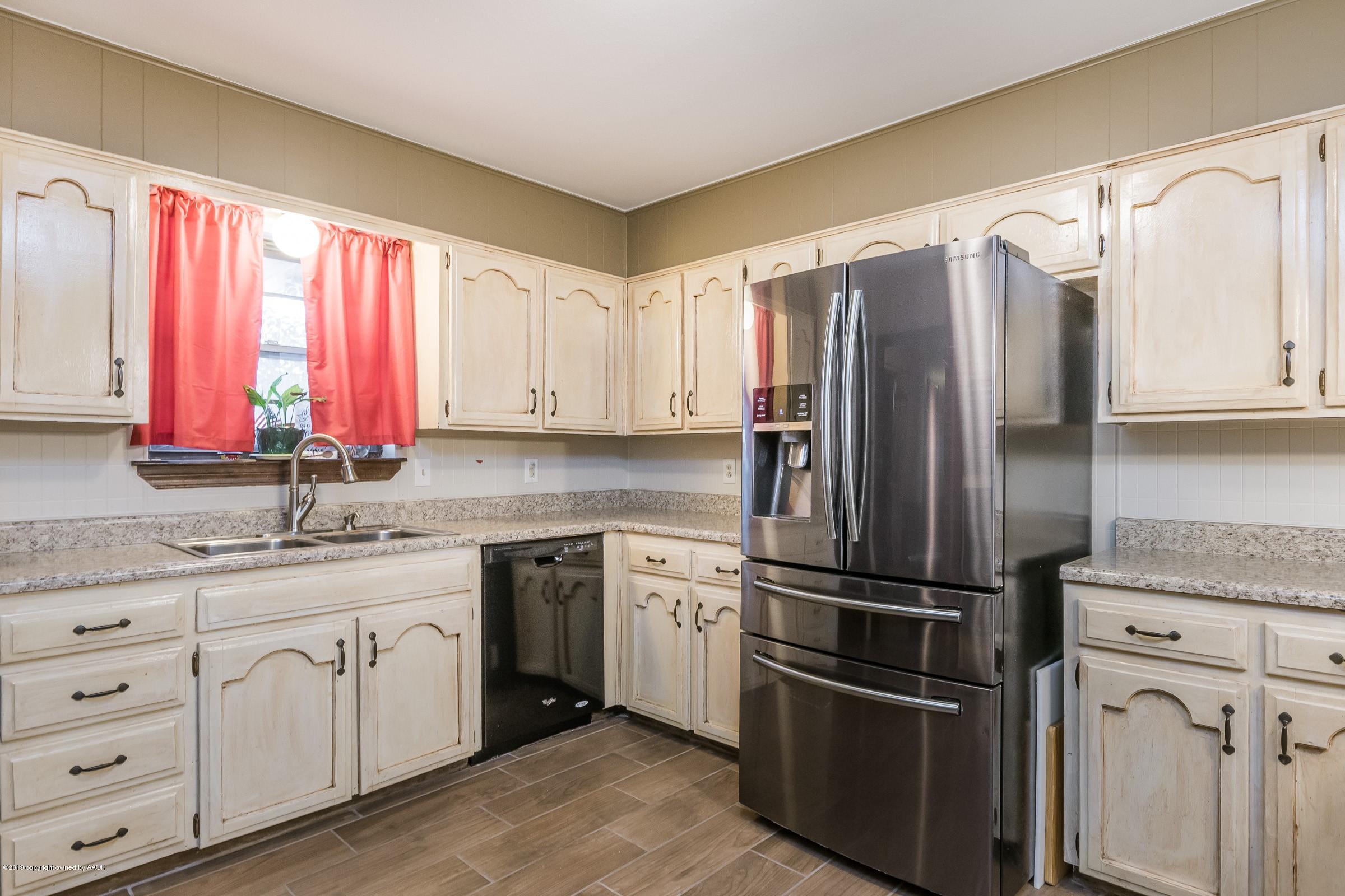 6701 Falcon Road Amarillo, TX 79109 - Photo 10 of 25 010_Kitchen-3