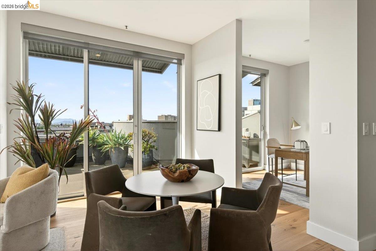 201 4th Street, Unit 601 Oakland, CA 94607 - Photo 12 of 58 a view of a dining room with furniture window and outside view