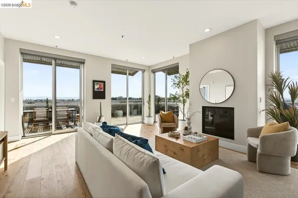 $1,175,000 | 201 4th Street, Unit 601, Oakland, CA 94607