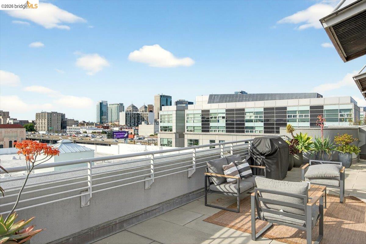 201 4th Street, Unit 601 Oakland, CA 94607 - Photo 44 of 58 a view of a terrace with furniture