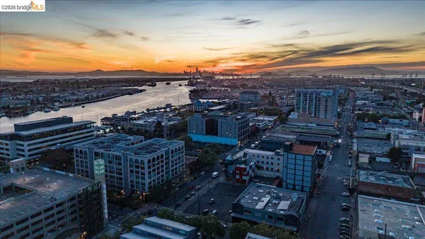 $1,175,000 | 201 4th Street, Unit 601, Oakland, CA 94607