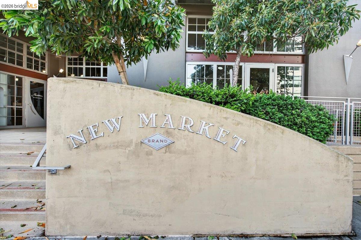 201 4th Street, Unit 601 Oakland, CA 94607 - Photo 5 of 58 a view of a white building