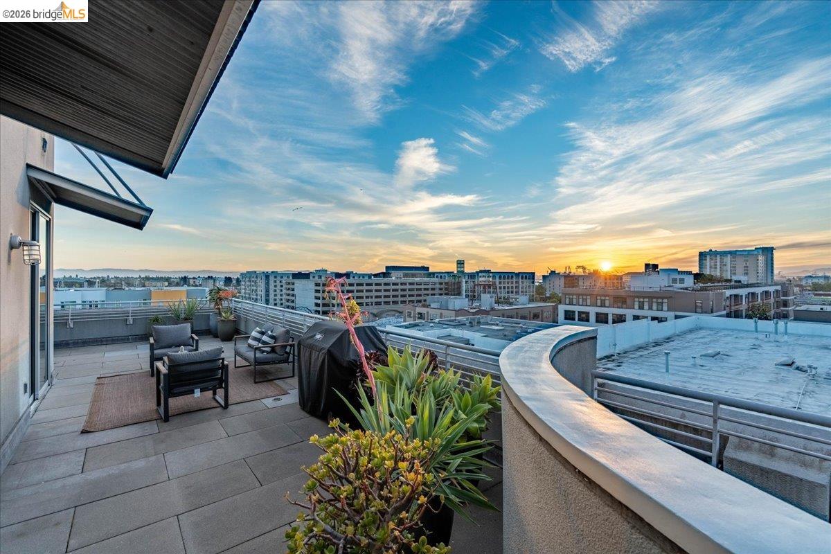 201 4th Street, Unit 601 Oakland, CA 94607 - Photo 52 of 58
