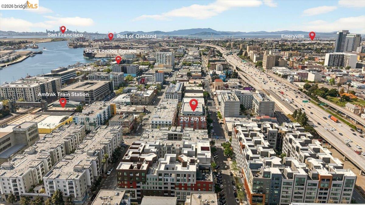 201 4th Street, Unit 601 Oakland, CA 94607 - Photo 55 of 58 a view of a city