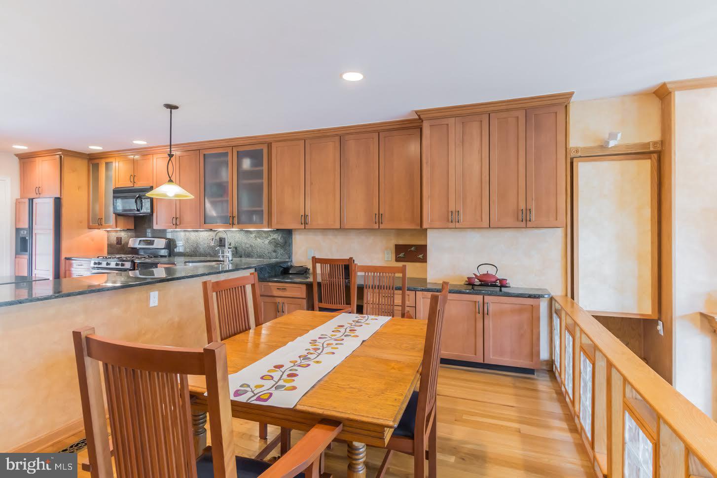 11115 Watermans Drive Reston, VA 20191 - Photo 10 of 42 Dining Room