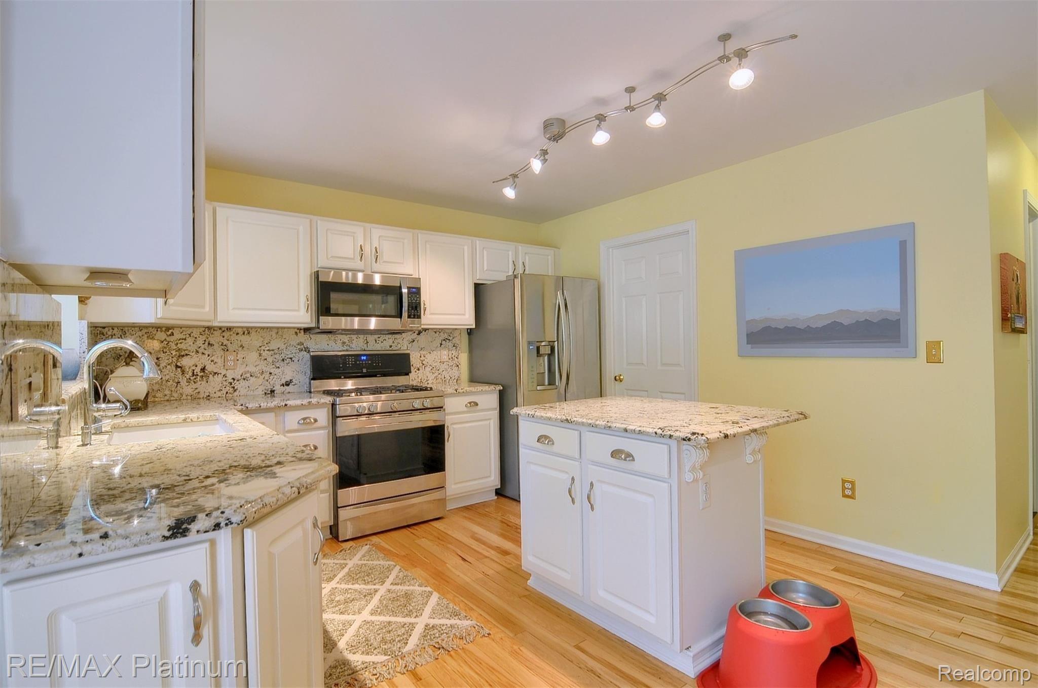4799 East Clyde Road Howell, MI 48855 - Photo 12 of 38 12-Kitchen 2nd View.jpg