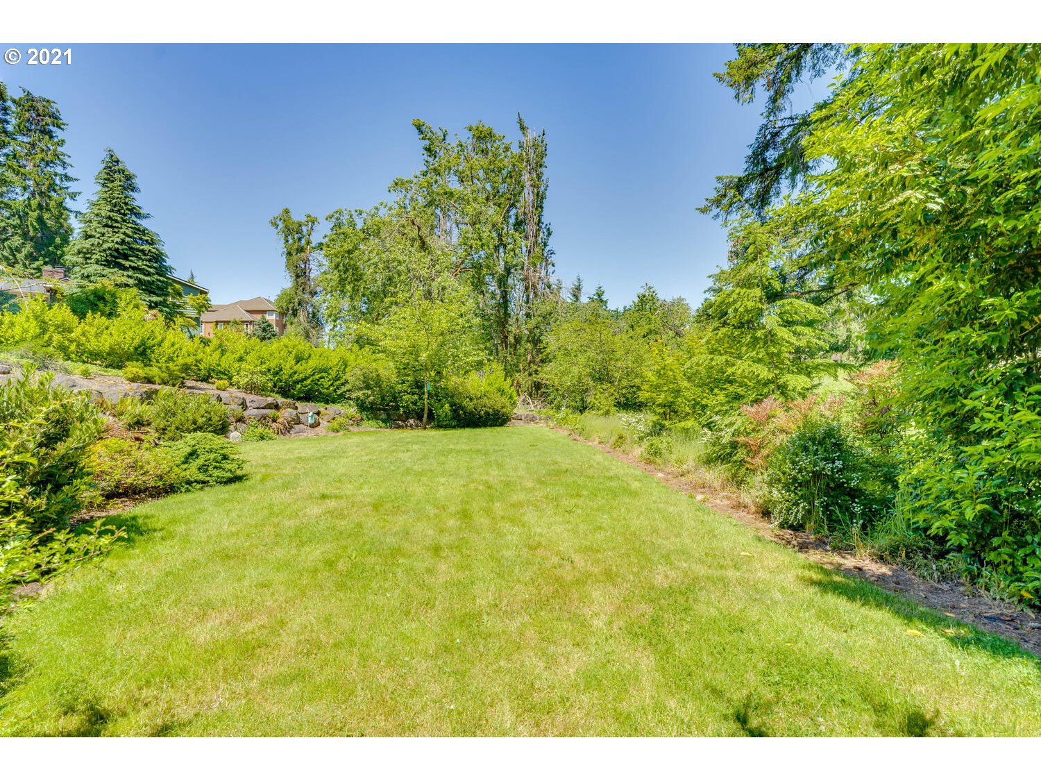 14683 Southeast Aldridge Road Happy Valley, OR 97086 - Photo 29 of 31 a view of a garden