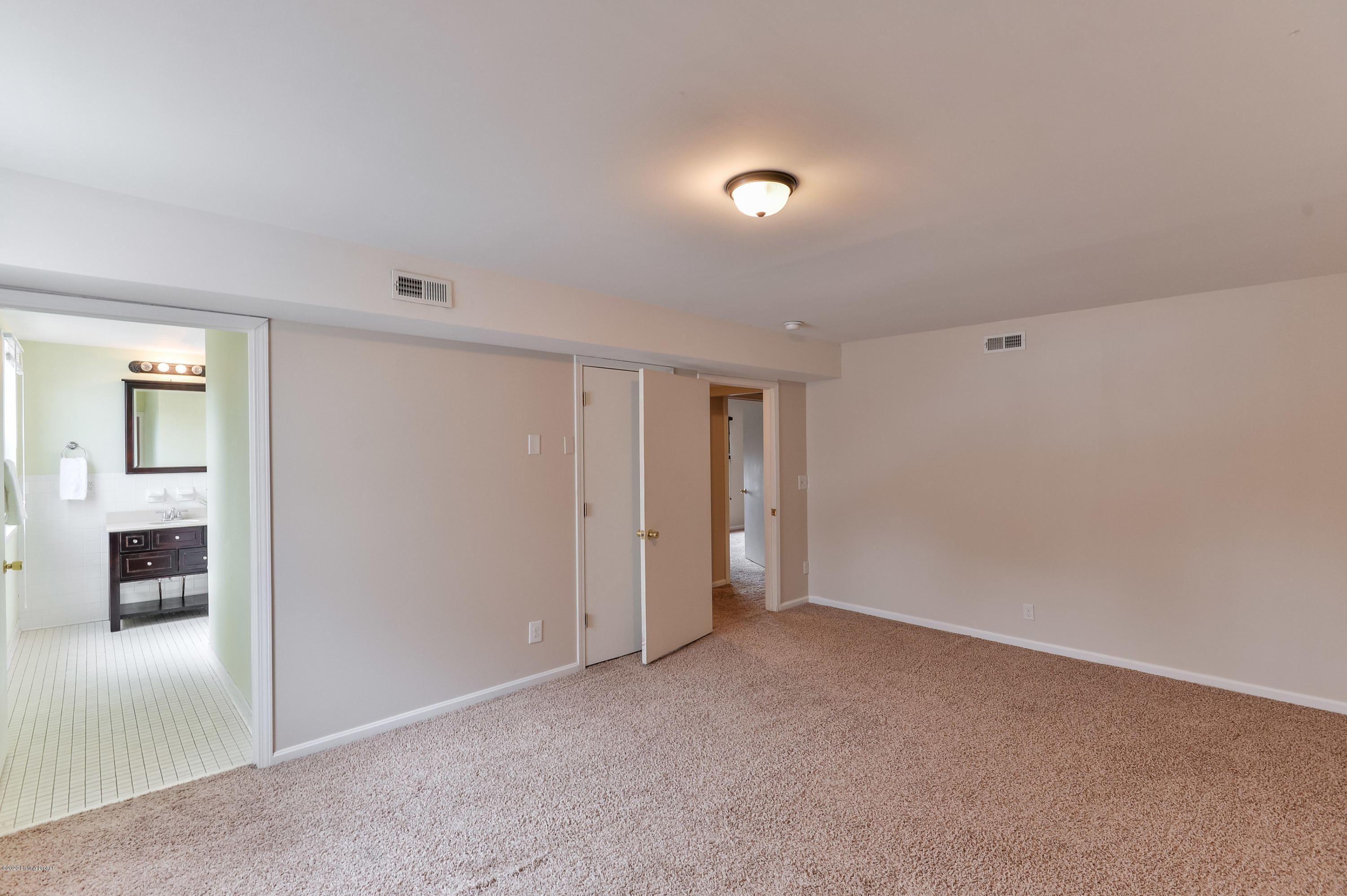 2643 Alanmede Road Louisville, KY 40205 - Photo 23 of 39 030 - 20200207 6481