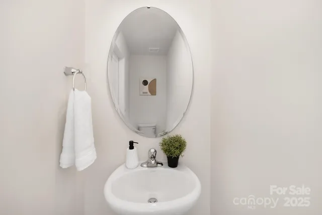 $329,000 | 1065 20th Avenue Loop Southeast, Newton, NC 28658