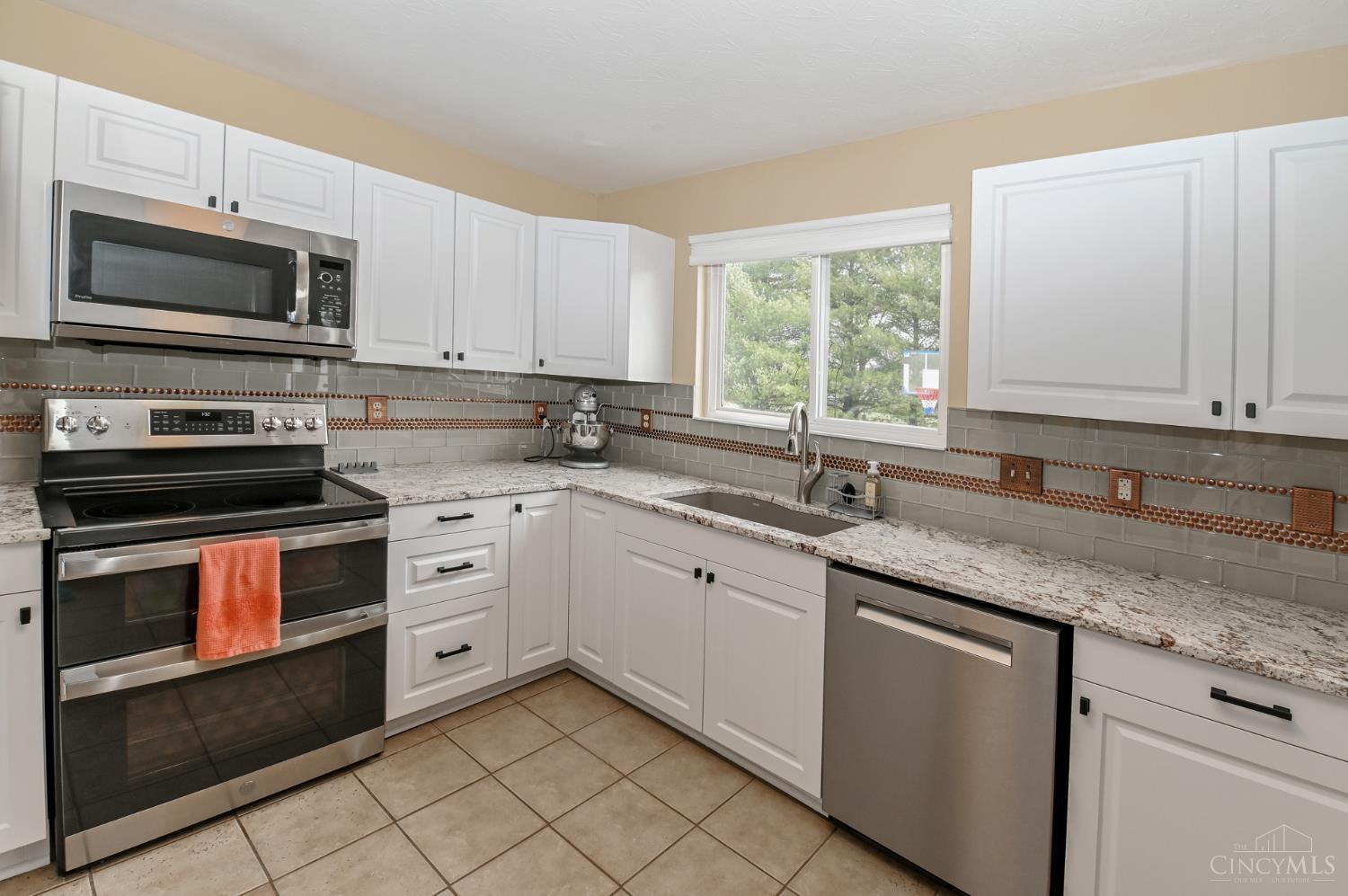 1470 Stableview Circle Maineville, OH 45039 - Photo 21 of 66