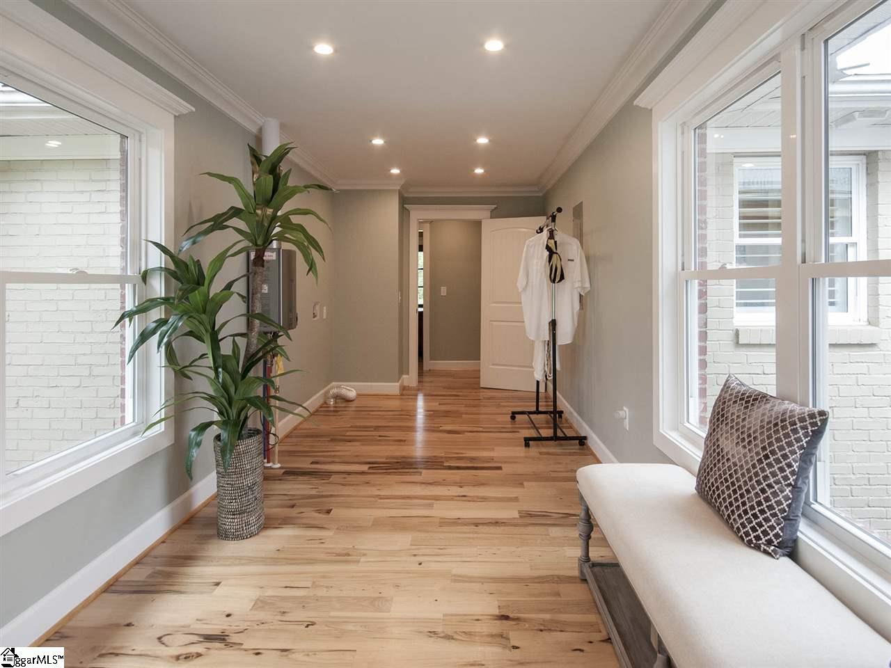 310 Log Shoals Road Greenville, SC 29607 - Photo 10 of 36 Gallery Image 10