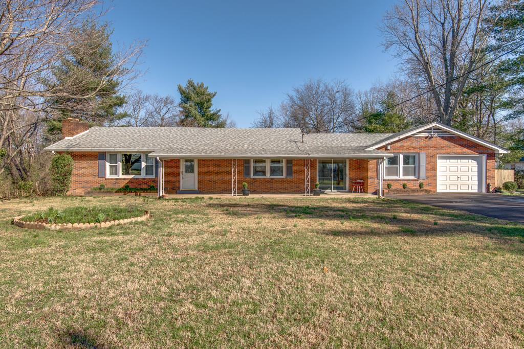 402 Furnace Hollow Road Dickson, TN 37055 - Photo 1 of 29 Gallery Image 1