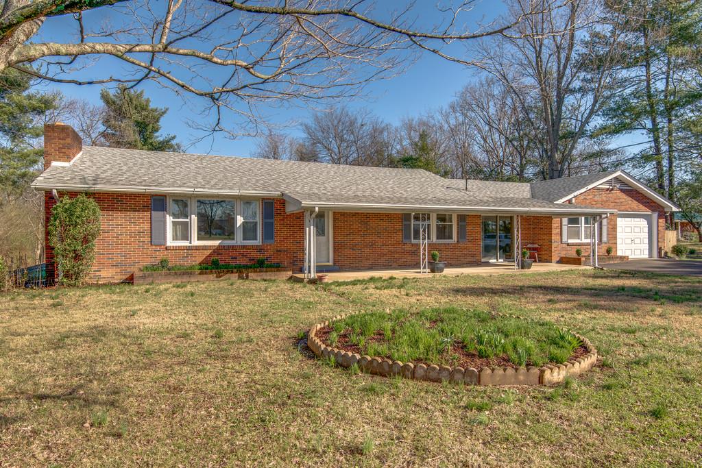 402 Furnace Hollow Road Dickson, TN 37055 - Photo 2 of 29 Gallery Image 2