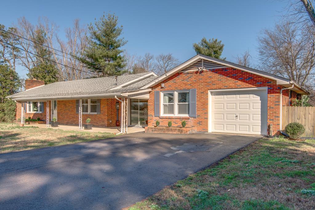402 Furnace Hollow Road Dickson, TN 37055 - Photo 3 of 29 Gallery Image 3